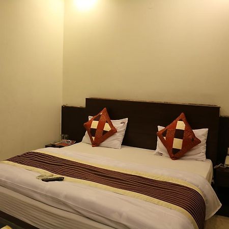 Hotel Seven Seas Inn New Delhi Ngoại thất bức ảnh